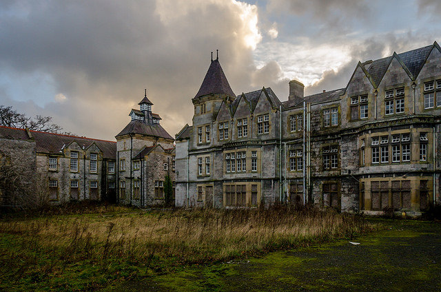 Hospital del Norte de Gales. Autor: Robin Hickmott CC BY 2.0